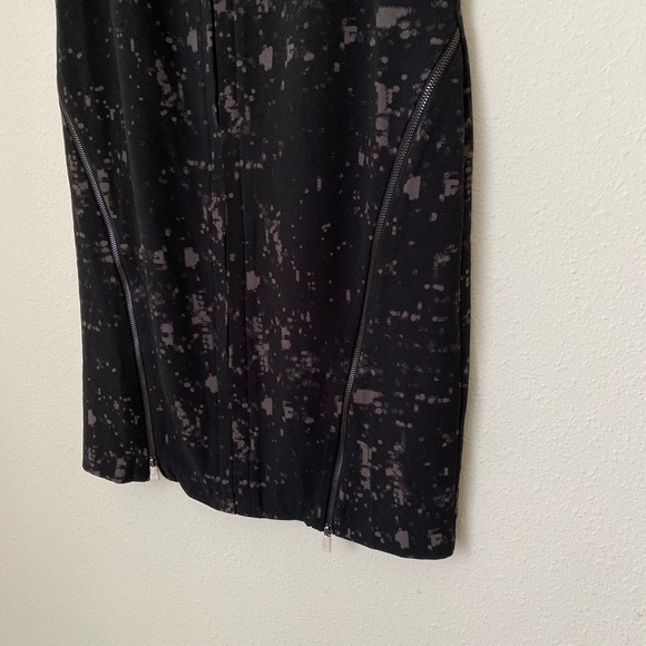 Elie Tahari Design Nation Zipper Sheath Dress - Picture 3 of 8